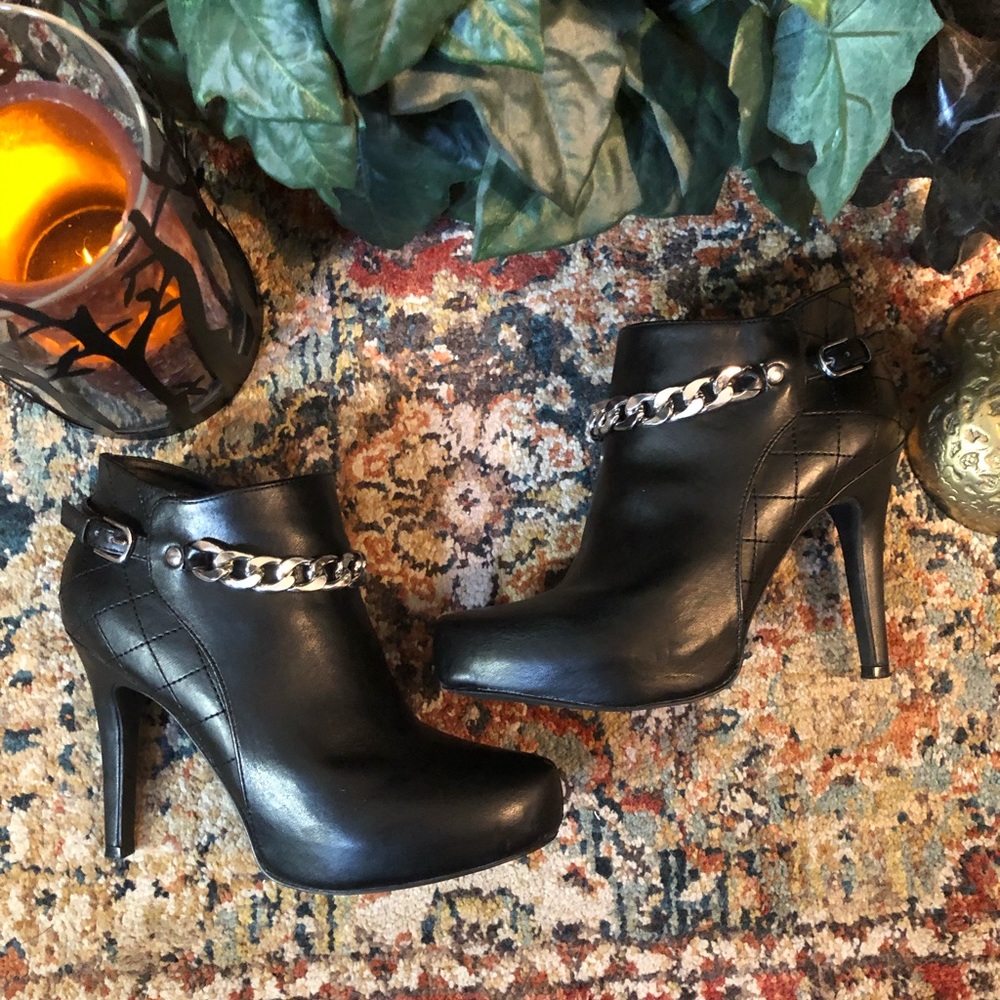 🖤🎉G by Guess Classic Sexy Ankle Boots